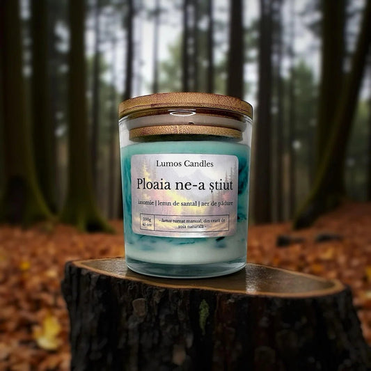 Lumanare Parfumata de Toamna - Ploaia Ne - a Stiut - 200g - Lumos Candles