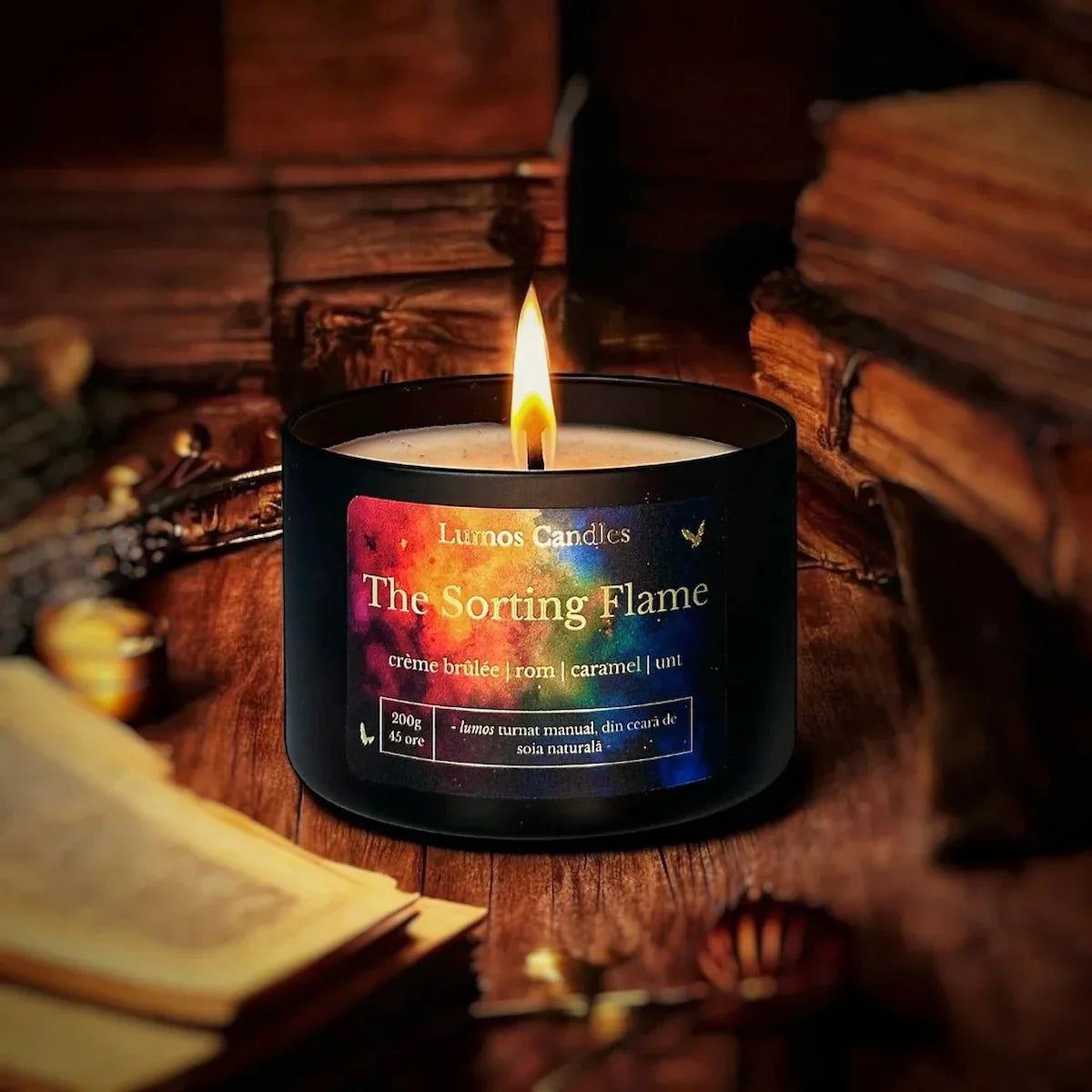 The Sorting Flame aprinsă - Lumânare Harry Potter crème brûlée rom caramel unt 200g handmade naturală Lumos Candles România
